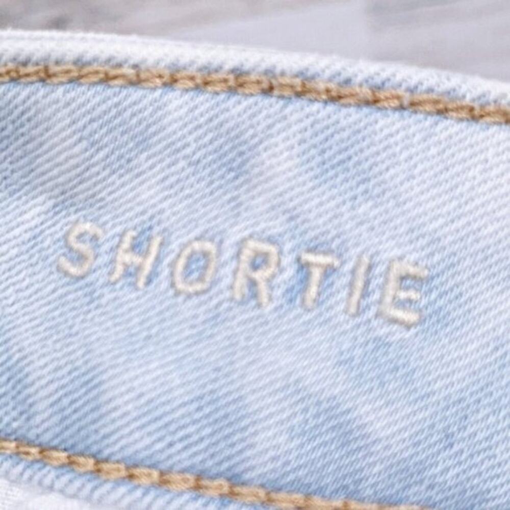 AMERICAN EAGLE Distressed Denim Shortie Shorts Light Wash Mid Rise Womens 4 - Picture 7 of 7